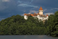 Na zámku Konopiště Vás čeká setkání s netopýry, medvědy a Sv. Jiřím