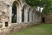 Abbaye de Beauport - uvnitř refektáře