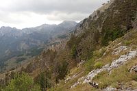 Putování svahem k sedlu.