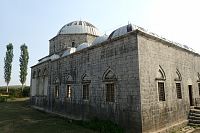 Mešita Buşatlı Mehmet Pasha Mosque z roku 1773.