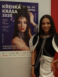 Tváří letošní výstavy Křehká krása je Miss ČR 2019 Nikola Kokyová