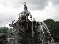 Neptunova fontána v Berlíně