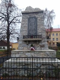 Pomník padlým v Prachovicích