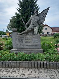 Pomník padlým v Bukovině nad Labem