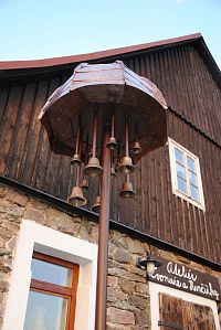 Deštenská zvonkohra, fotoarchiv Ateliér zvonaře a hrnčířky Deštné