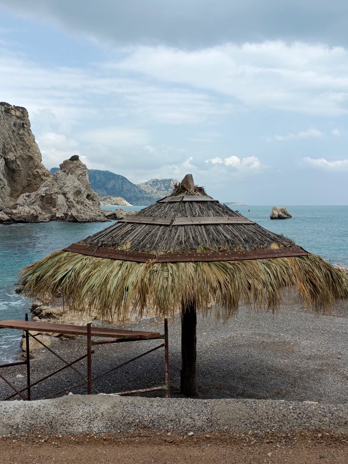 Rhodos- 19, Stegna, jeskyně, Grande Blue Beach