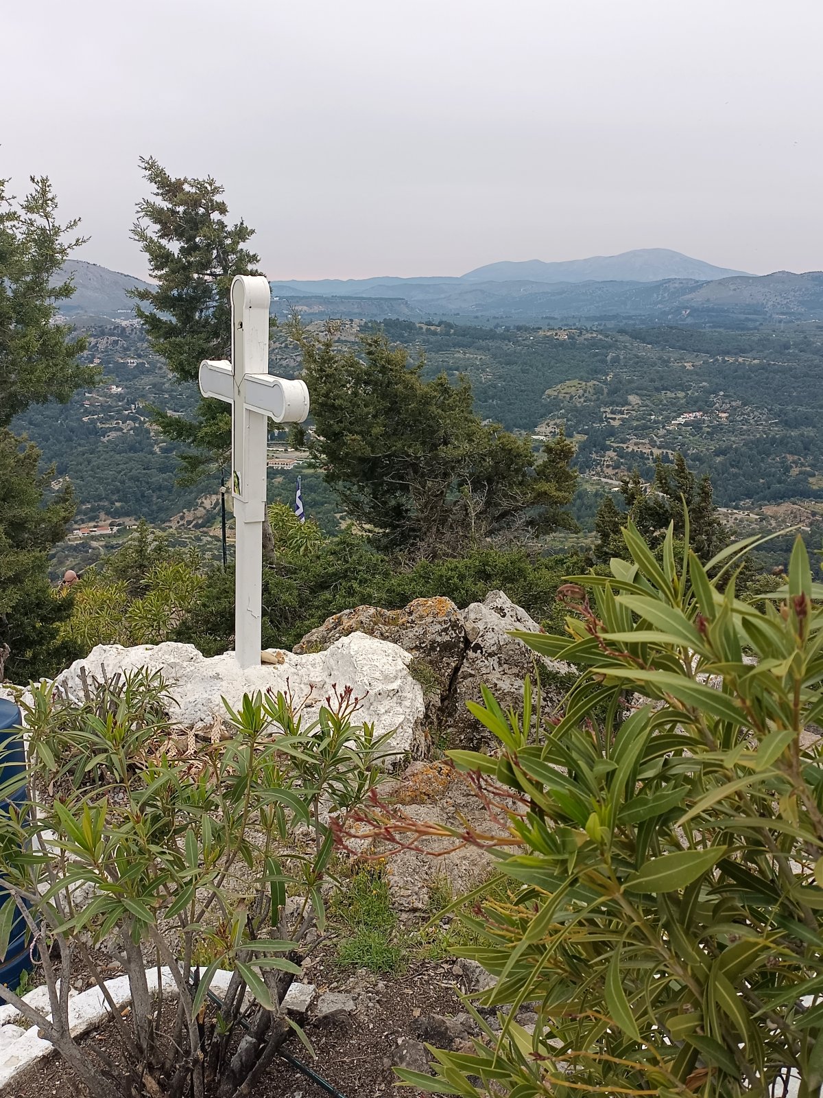 Rhodos- 23, Klášter v oblacích Tsambika, pláž Tsambika