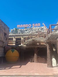Jeden z mnoha barů v centru Faliraki