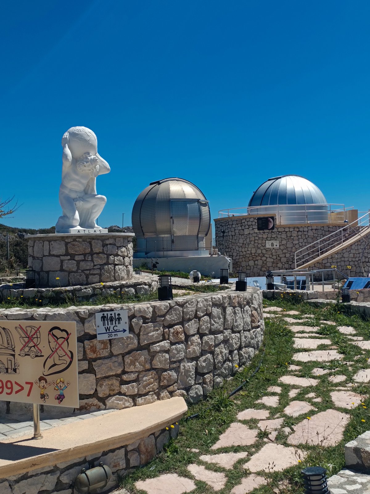 Rhodos- 30, pěšky z Faliraki  přes observatoř na pláž Anthonyho Quinna
