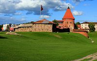 Kaunas. Kaunaský hrad. Romantická stavba, která vábí milence. :)