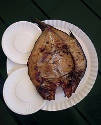 Místní tradiční uzená ryba kambala. Mňam! :)