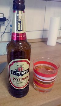 Pivo Švyturys s nejdelší tradicí (založeno 1784) - pro amatéry jako my obyčejné pivo :(.