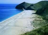 PLAYA DE LOS MUERTOS Y PUNTA DE LOS MUERTOS, CARBONERAS - ALMERÍA © ANDALUCÍA