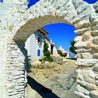 Casas-Cuevas, Chinchilla de Montearagón - ALBACETE - CASTILLA-LA MANCHA © Turespaňa