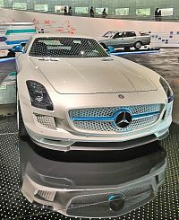 Mercedes Benz muzeum - Stuttgart