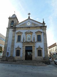 Jeden z mnoha místních kostelů:  Capela de Santo António