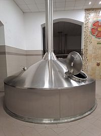 Varna  pěkně v nerezu