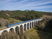 Rajlet na viaduktu Řikonín při cestě do Rakouska