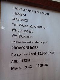 Provozní doba a telefonní čísla Cyklosportu u čápů ve Slavonicích.