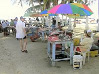 Puerto Fermin, ranní rybí trh