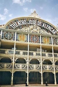 Fortaleza, Teatro José de Alencar, divadlo postavené z litinových dílů přivezených ze Skotska