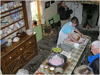 skanzen Bunratty Folk Park - příprava tradičních jídel