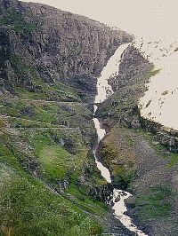 Trollstigen (Cesta trolů), vodopád Stigfoss