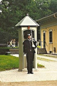 Oslo, stráž před královským zámkem