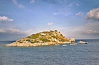 Zakynthos, Agios Nikolaos - ostrůvek před stejnojmenným přístavem