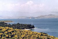 Korfu, Korfský průliv mezi Korfu a Albánii u Kouloura, šíře 2 km