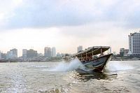 Bangkok, na řece Čaóprayā / Chao Phraya