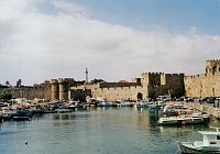 Rhodos, přístav Limenas, městské hradby s bránou Thalassini - Sv. Kateřiny - Agias Ekaterinis