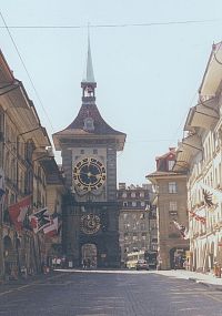 Zytglogge, původně městská brána z poč. 13. stol., orloj ze 16. stol.