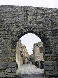 Erice, vstup do města Porta di Trapani, Via Vittorio Emanuele