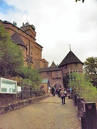 Haut Koenigsbourg, vstupní brána