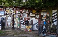 Brniště, železniční stanice - originální železničářské minimuzeum