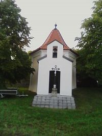 27. Kaplička v Krchově Lomné.