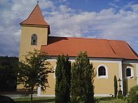 12. Kostel Všech svatých v Janově, který zde stával již ve 14. století jako kostel farní