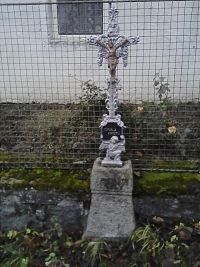 33. Křížek ve Veletíně.