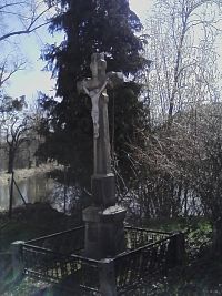 5. Kříž z r. 1903 u Pilského rybníka v Jetřichovicích.