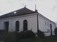 11. Bývalá škola v Bezděčíně z r. 1904.