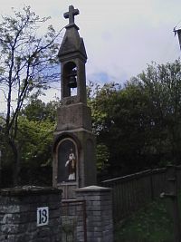 10. Podobná zvonička v Chlumu u Jistebnice z roku 1913.