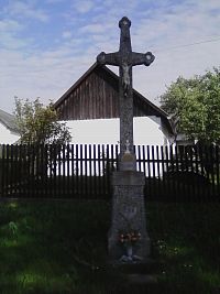 41. Kříž v Nosetíně u cesty.