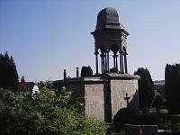 24. Boží hrob ve Voticích z roku 1688 je kopií toho  jeruzalémského.