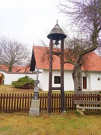 21. Dřevěná zvonička v Javoří