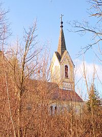 2. Kaple Panny Marie Bolestné u Jetřichovic brzy zmizí v křoví