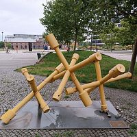 Lukáš Dvorský, Marek Břuska: Ostragen, 2013.