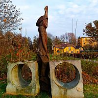 Antonín Gavlas - Cyklista, plastika, rok 2009  ze Sochařského sympozia Plesná 2009