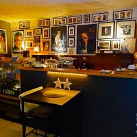 Zde jste ve společnosti hvězd stříbrného plátna