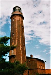 Majestátně se tyčící maják